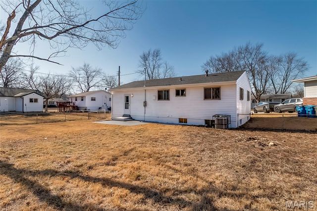 9606 Lifford Court, St Louis, MO 63136