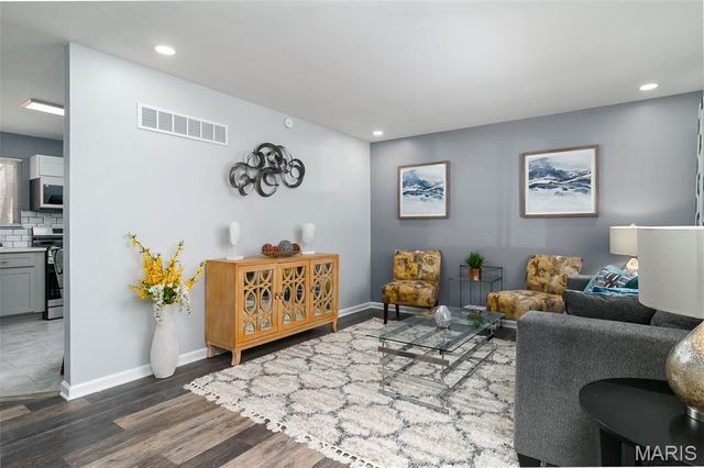 9606 Lifford Court, St Louis, MO 63136