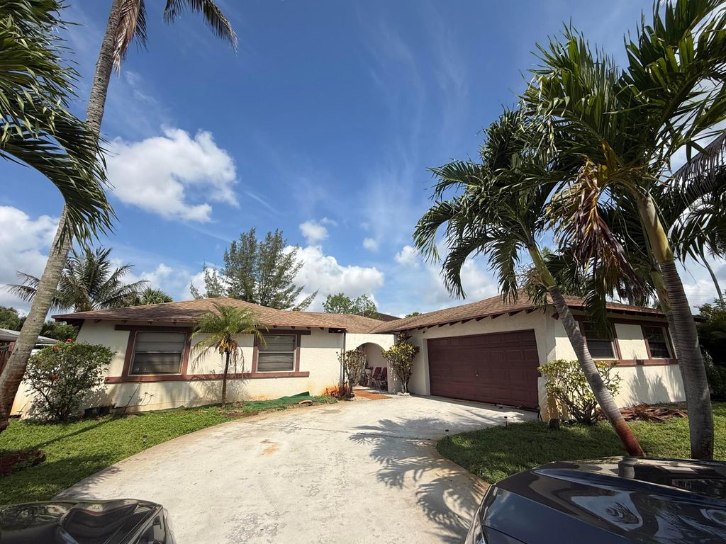 915 Ryanwood Drive, Lake Belvedere Estates, West Palm Beach, FL 33413
