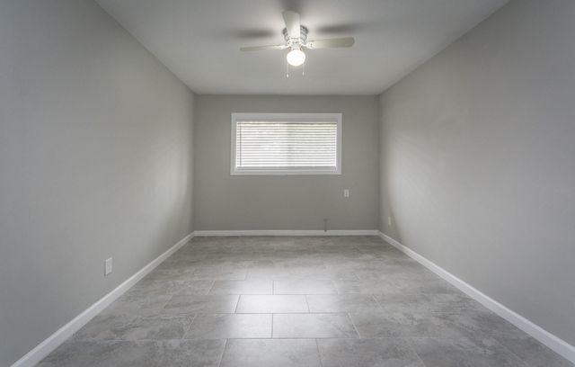 4411 Knotty Oaks Trail, Houston, TX 77045