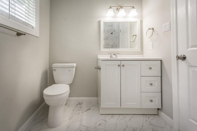 4411 Knotty Oaks Trail, Houston, TX 77045