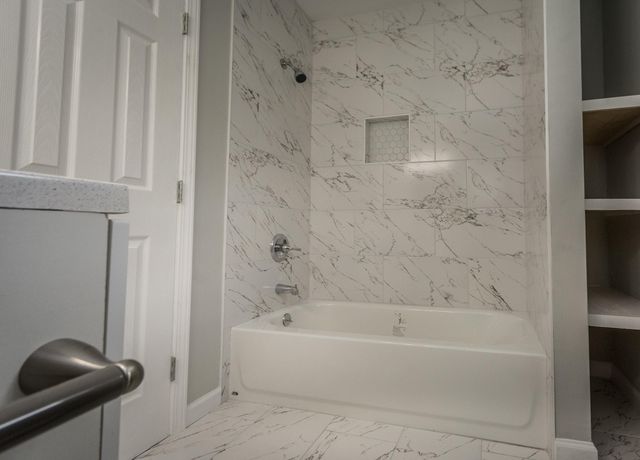 4411 Knotty Oaks Trail, Houston, TX 77045