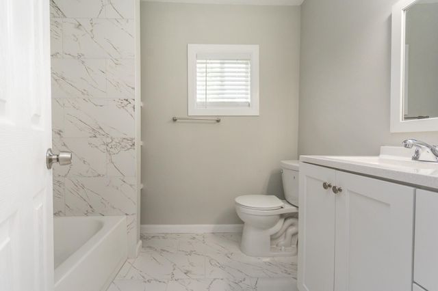 4411 Knotty Oaks Trail, Houston, TX 77045