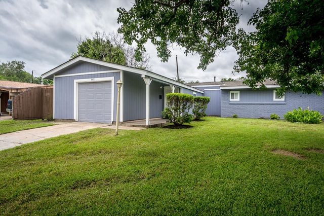 4411 Knotty Oaks Trail, Houston, TX 77045