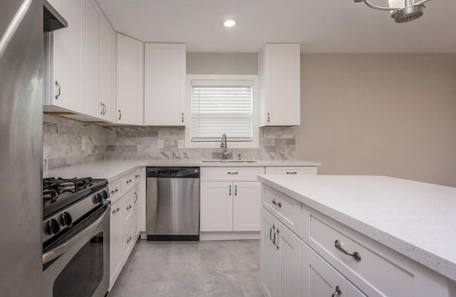 4411 Knotty Oaks Trail, Houston, TX 77045