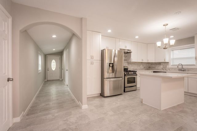 4411 Knotty Oaks Trail, Houston, TX 77045