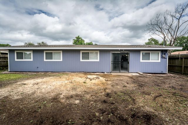 4411 Knotty Oaks Trail, Houston, TX 77045