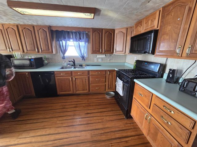 158 W Saint Joe Street, Hillsdale City, MI 49242