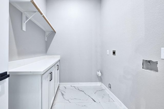 90 Burres Street B, Houston, TX 77022