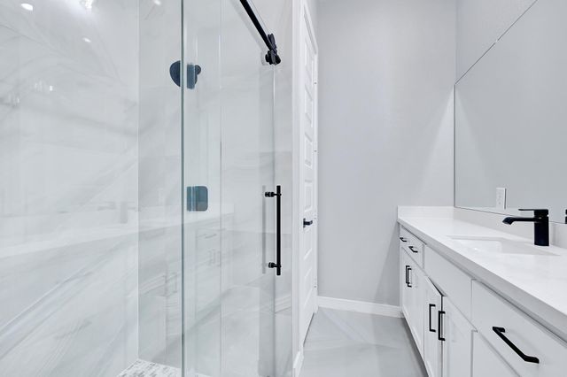 90 Burres Street B, Houston, TX 77022