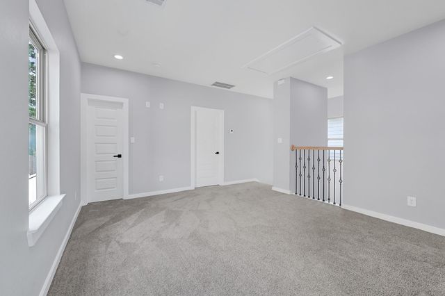 90 Burres Street B, Houston, TX 77022