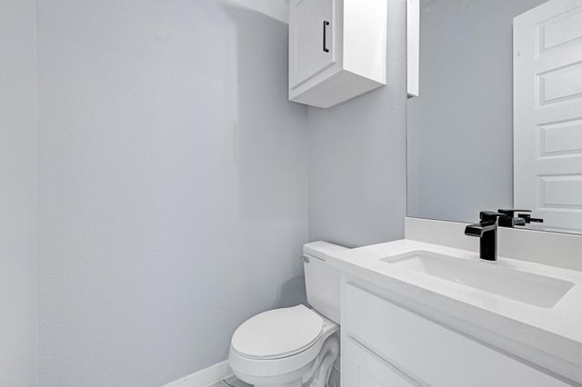 90 Burres Street B, Houston, TX 77022