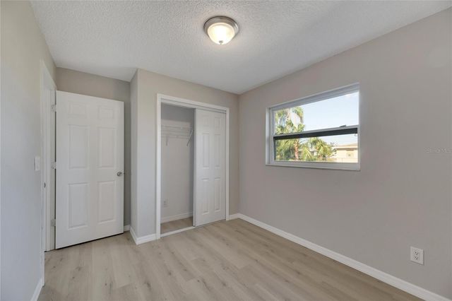 527 FOX RUN TRAIL, Apollo Beach, FL 33572