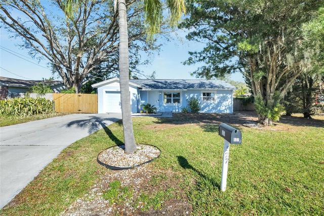 527 FOX RUN TRAIL, Apollo Beach, FL 33572