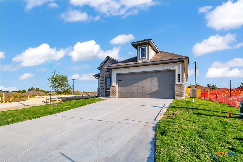 406 University Avenue, Troy, TX 76579