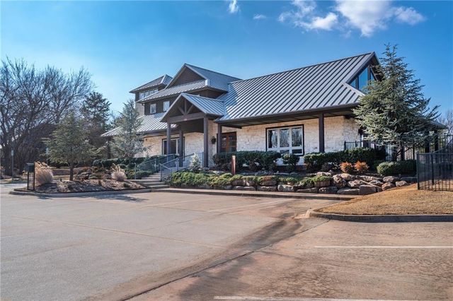 2036 Turtle Creek Way, Norman, OK 73071