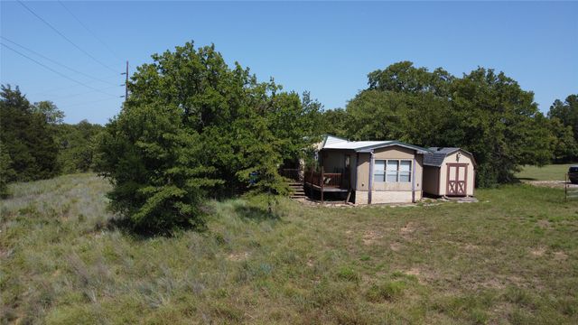 194 Lakeview Court, Sunset, TX 76270