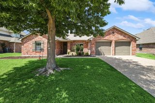 128 Country Lakes Drive, Argyle, TX 76226