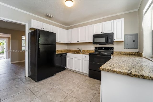 122 Allen Rd, West Park, FL 33023