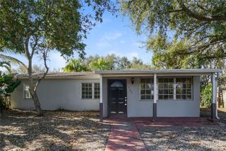 122 Allen Rd, West Park, FL 33023