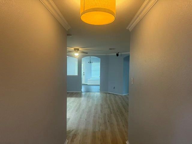 207 Mesa DR, Leander, TX 78641