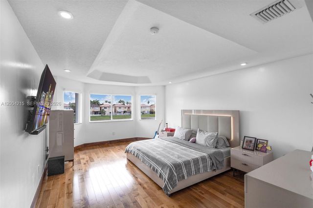 11462 NW 69th Ter, Doral, FL 33178