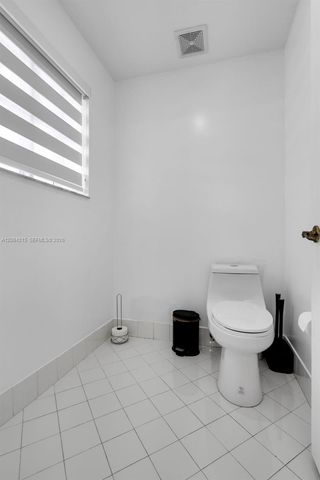 11462 NW 69th Ter, Doral, FL 33178