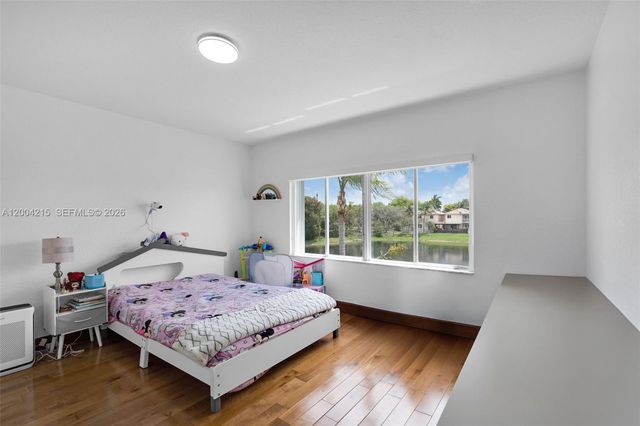 11462 NW 69th Ter, Doral, FL 33178