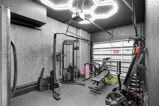 11462 NW 69th Ter, Doral, FL 33178