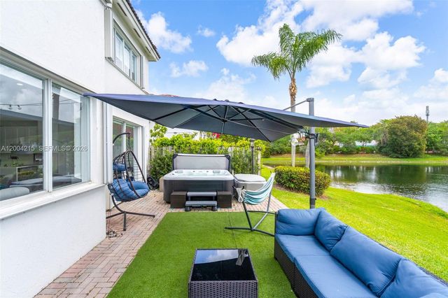 11462 NW 69th Ter, Doral, FL 33178