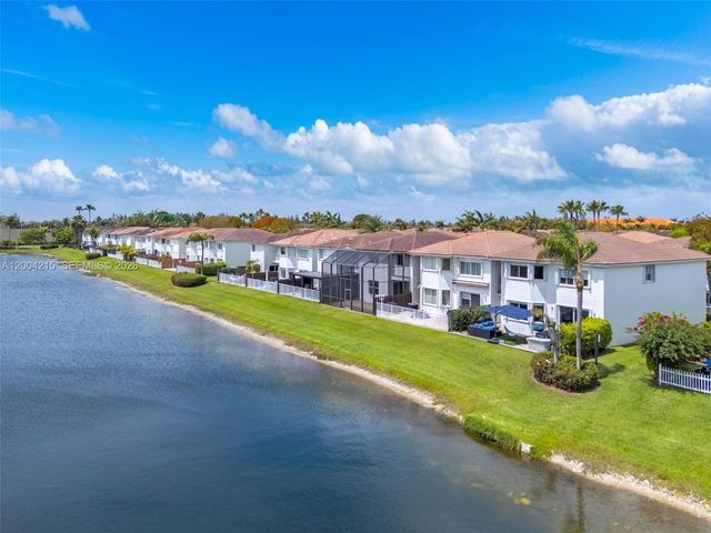 11462 NW 69th Ter, Doral, FL 33178