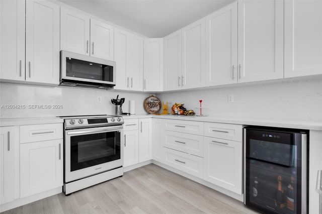 11462 NW 69th Ter, Doral, FL 33178