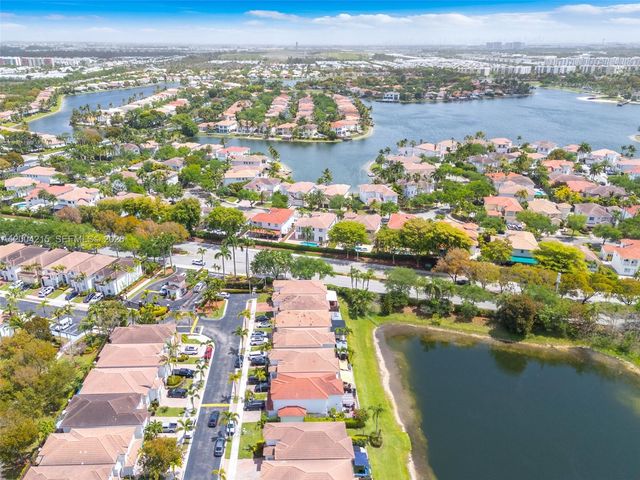 11462 NW 69th Ter, Doral, FL 33178