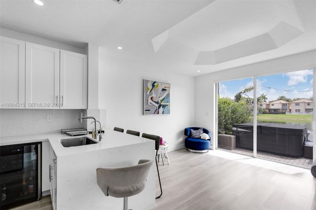 11462 NW 69th Ter, Doral, FL 33178