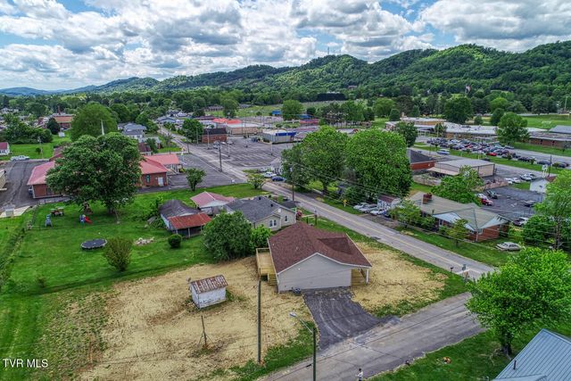1130 East Mckinney Avenue, Rogersville, TN 37857