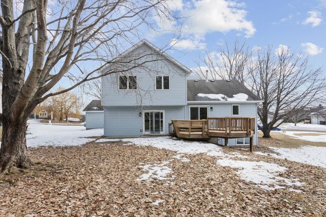 2571 Nemitz Avenue E, Maplewood, MN 55119