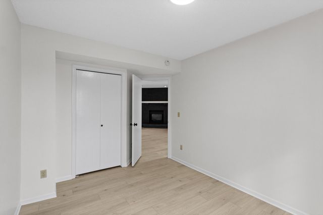 2571 Nemitz Avenue E, Maplewood, MN 55119