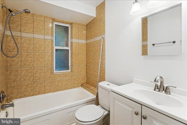 116 LEE AVE #112, Takoma Park, MD 20912