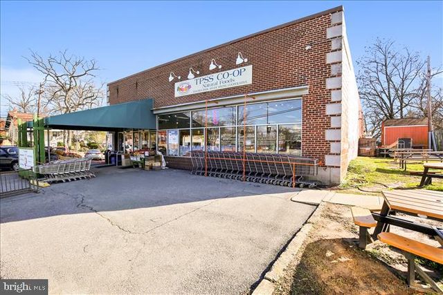 116 LEE AVE #112, Takoma Park, MD 20912