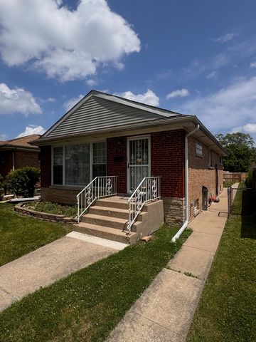 137 Linden Avenue, Bellwood, IL 60104