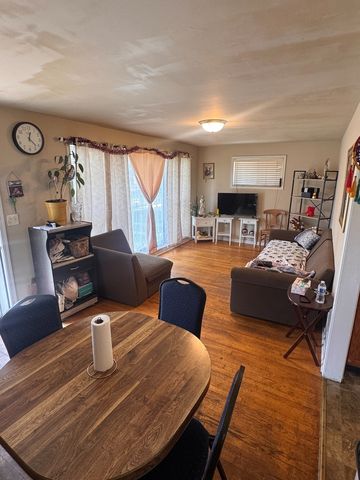 137 Linden Avenue, Bellwood, IL 60104
