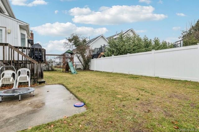 575 Rica Lane, Woodmere, NY 11598