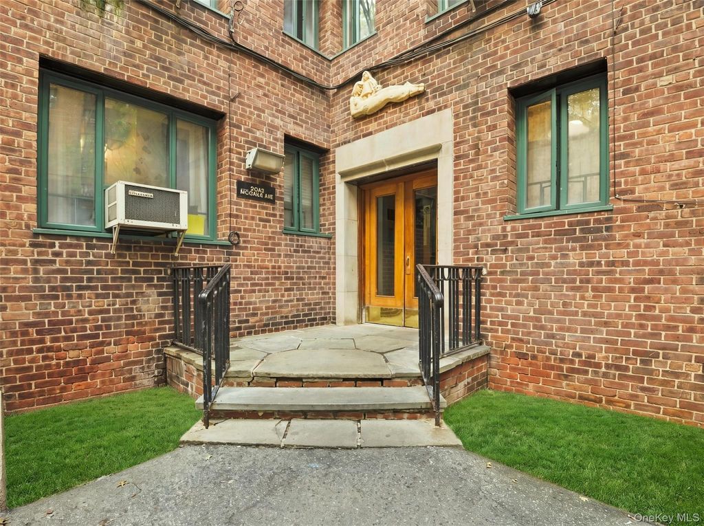 2049 McGraw Avenue 4F, Bronx, NY 10462 — photo 3
