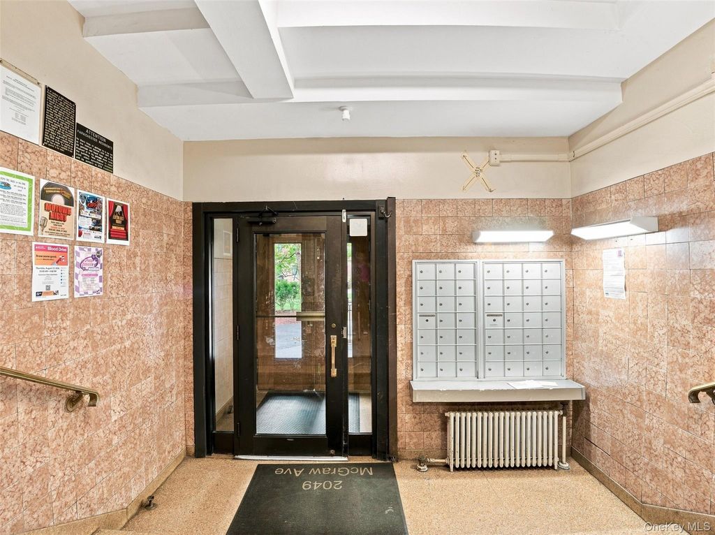 2049 McGraw Avenue 4F, Bronx, NY 10462 — photo 4