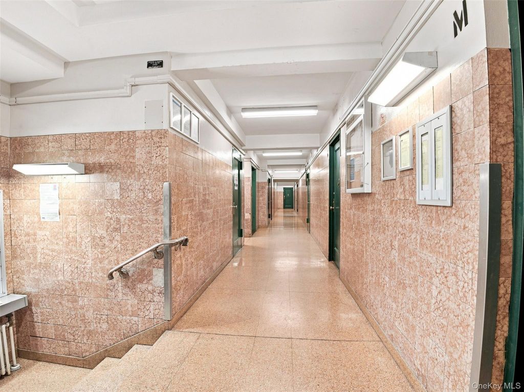 2049 McGraw Avenue 4F, Bronx, NY 10462 — photo 5