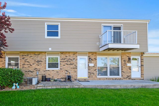 7941 163rd Place 26, Tinley Park, IL 60477