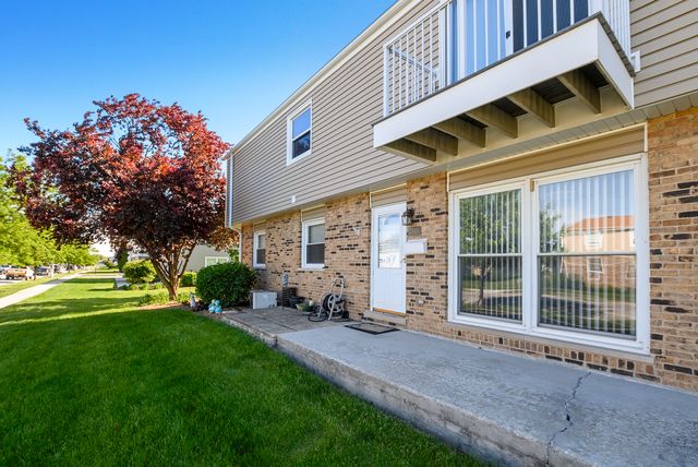 7941 163rd Place 26, Tinley Park, IL 60477