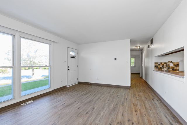 7941 163rd Place 26, Tinley Park, IL 60477