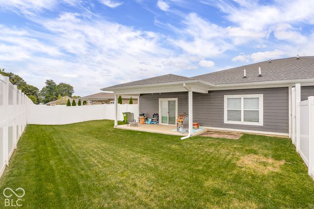 629 S Sobota Way, Trafalgar, IN 46181