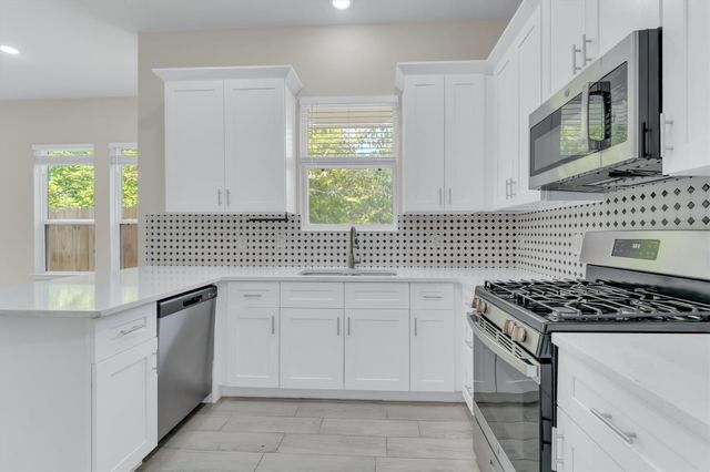 8318 Sunnyhill Street, Houston, TX 77088